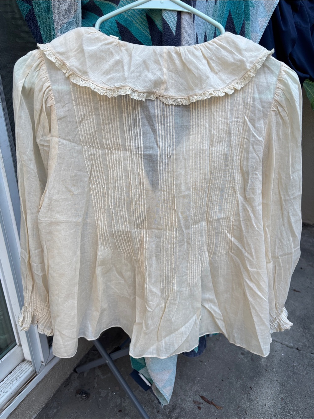 Doen Pintucked Ruffled Top - Picture 5 of 16